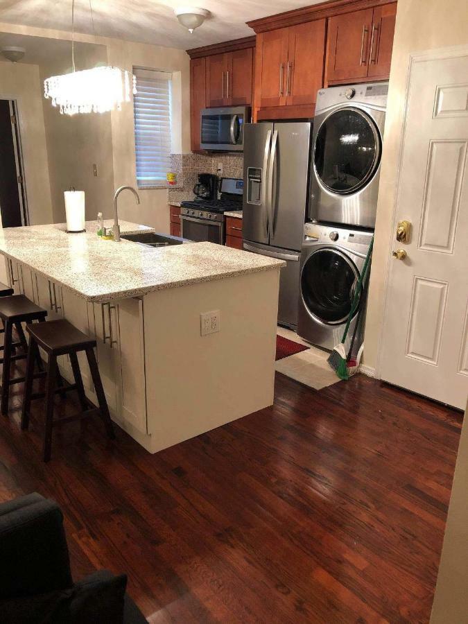 Brooklyn 3 Bedroom 1 Bathroom 8 Minutes To Subway 30 Minutes To Manhattan New York Exterior photo