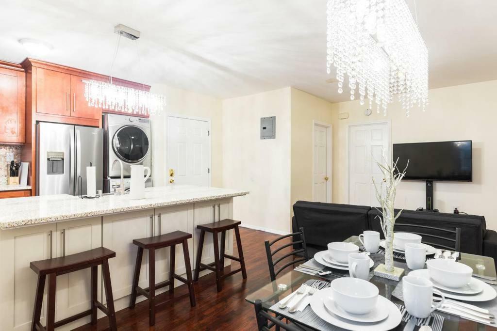 Brooklyn 3 Bedroom 1 Bathroom 8 Minutes To Subway 30 Minutes To Manhattan New York Exterior photo
